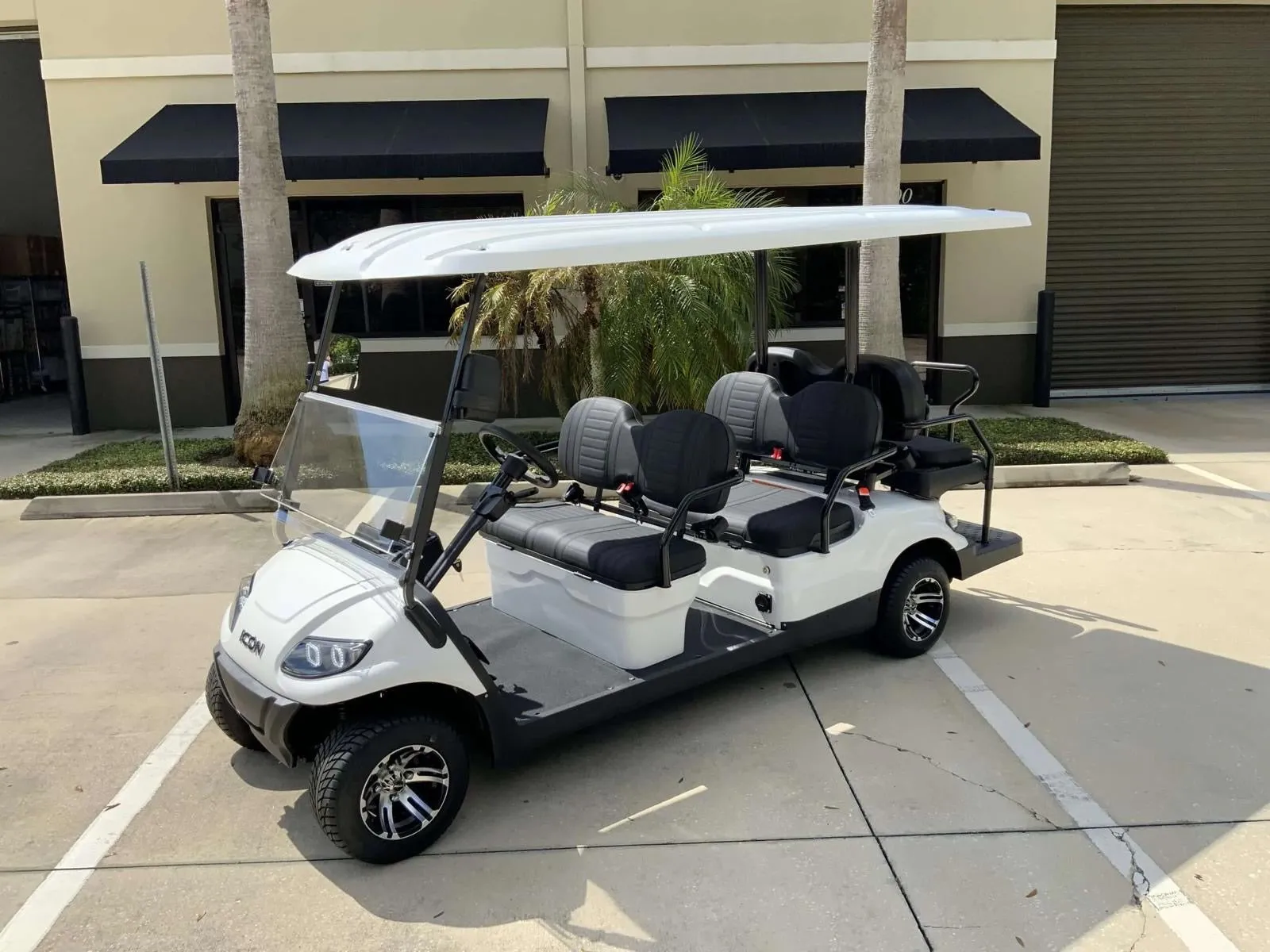 2025 Icon i60 Golf cart