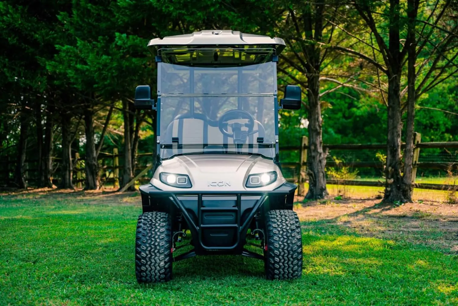 2025 Icon i60L Golf Cart