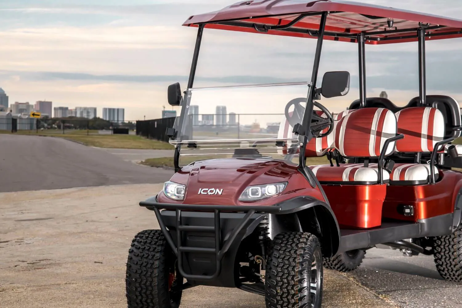 2025 Icon i60L Golf Cart