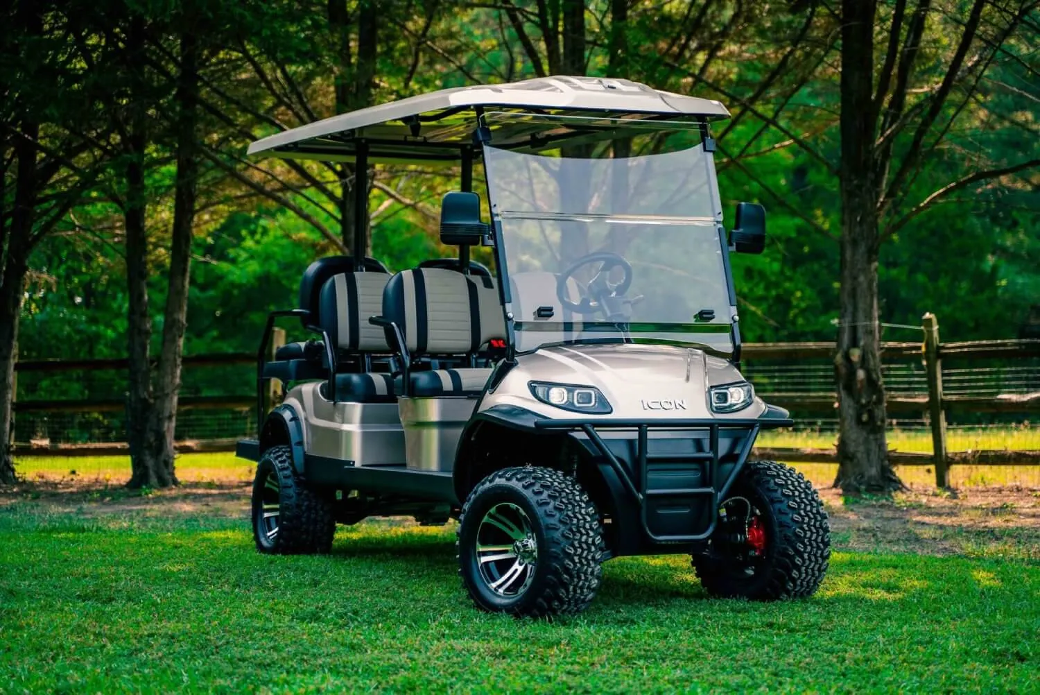 2025 Icon i60L Golf Cart