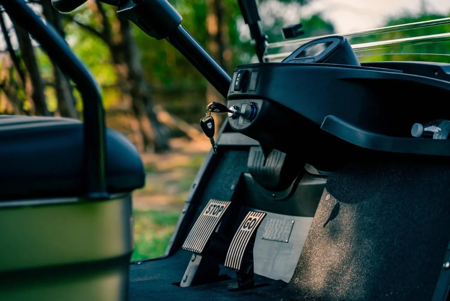 2025 Icon i60L Golf Cart