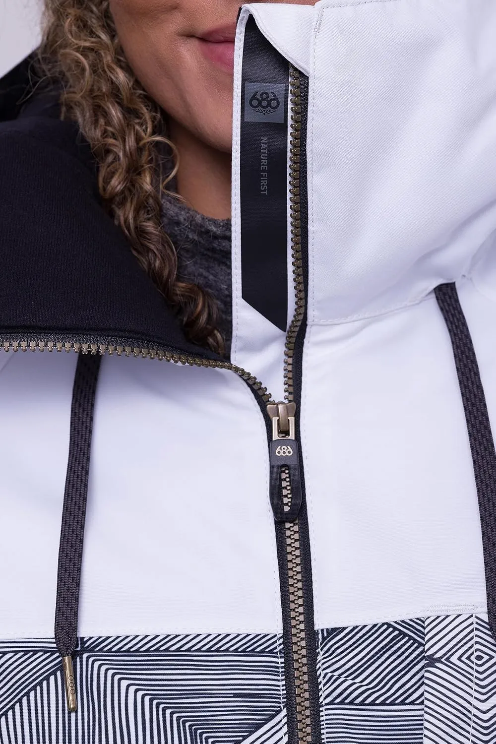 686 Women's Athena Jacket - Insulated Coat with 2-Layer Fabric Design, Modern Fit and Taped Seams - Water & Weather Resistant