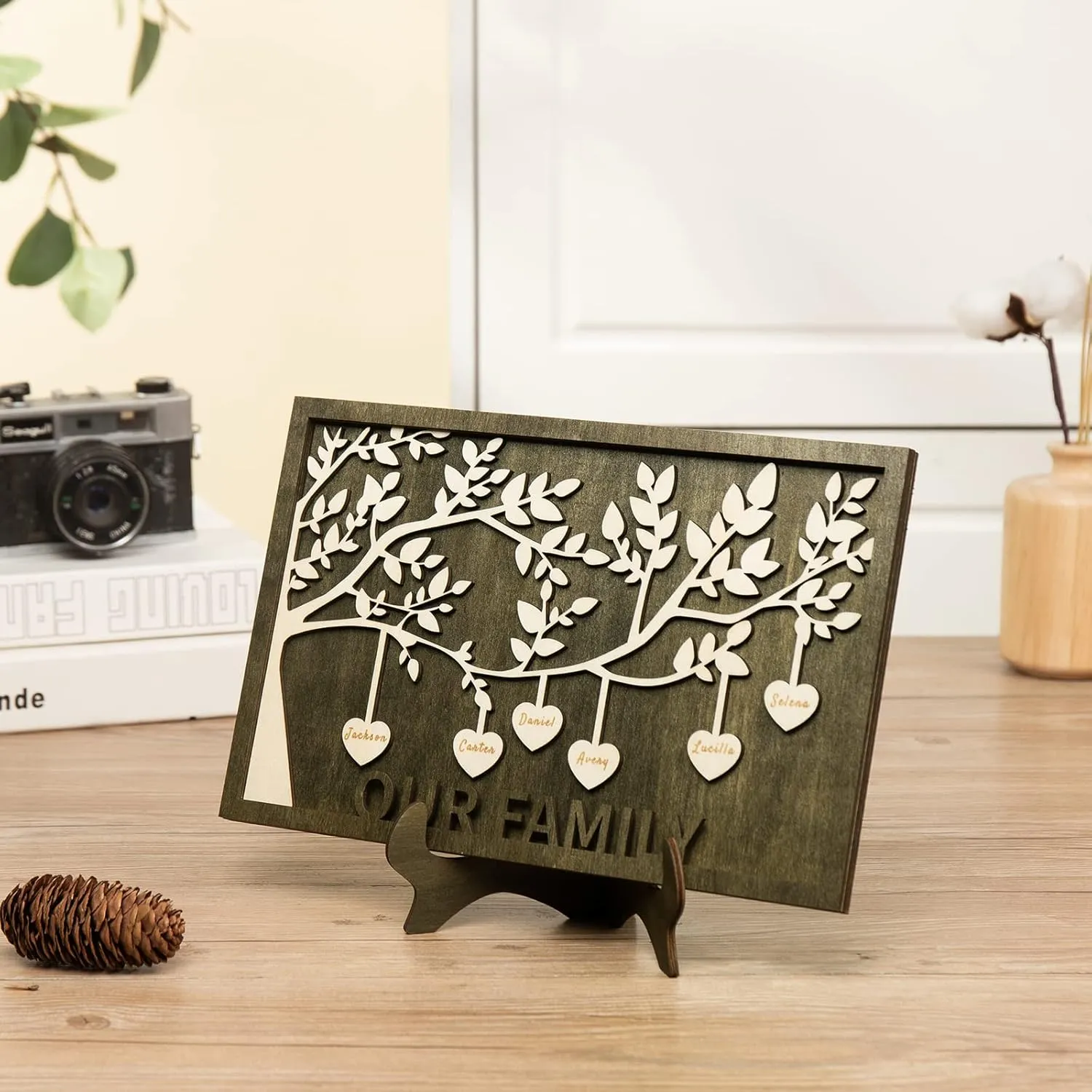 JewelOra Custom 2-9 Names Family Tree Frame Personalized Family Sign Custom Wooden Desk Plaque Decoration Sign Mother's Day Gift for Mom(Style 2, 6-names)