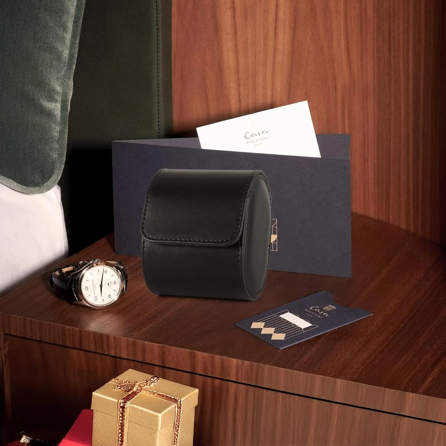 Leather Single Watch Box, Vintage Watch Roll Travel Case for Men and Women, Black