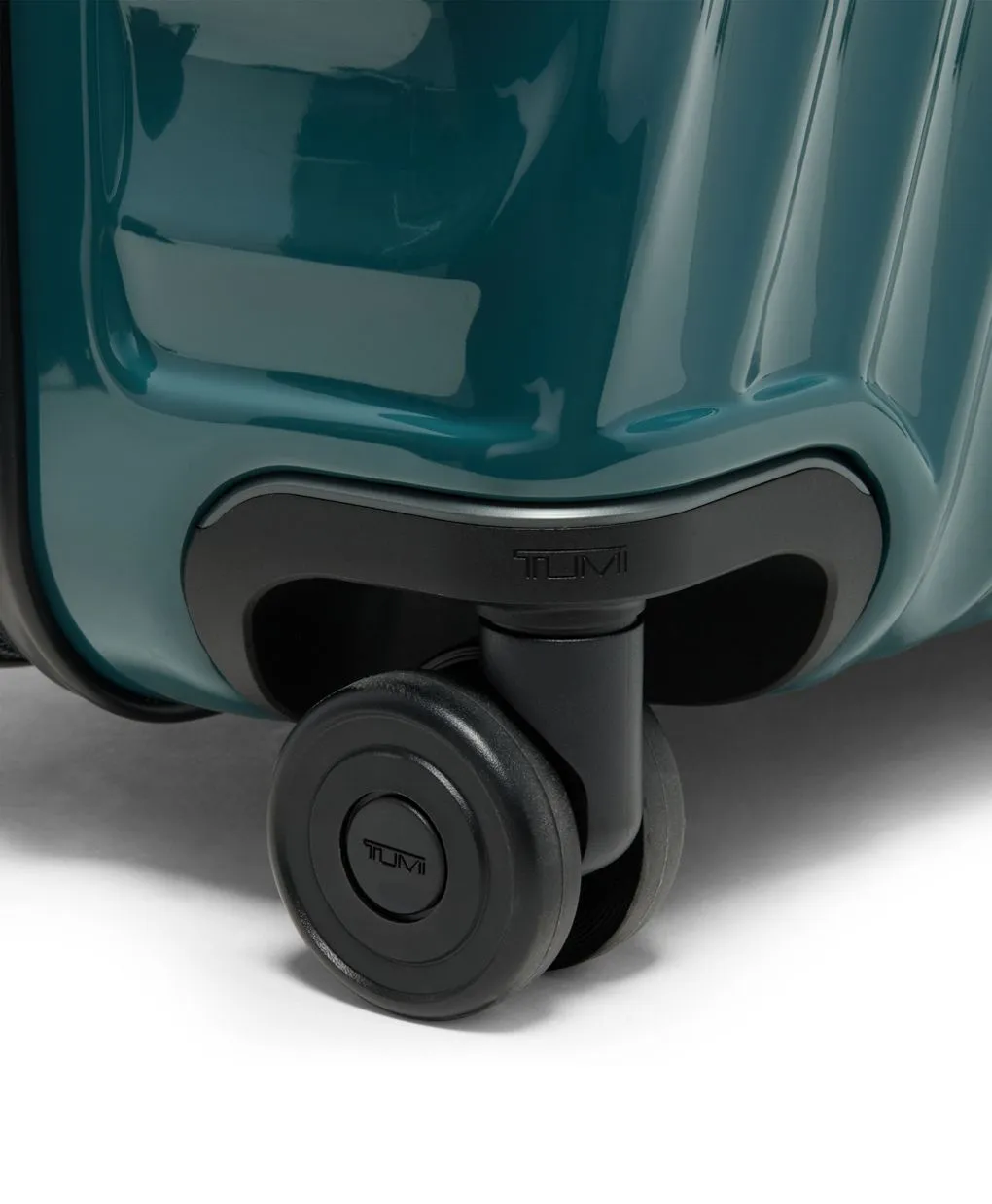 Tumi 19 Degree Extended Trip Expandable 4 Wheeled Packing Case