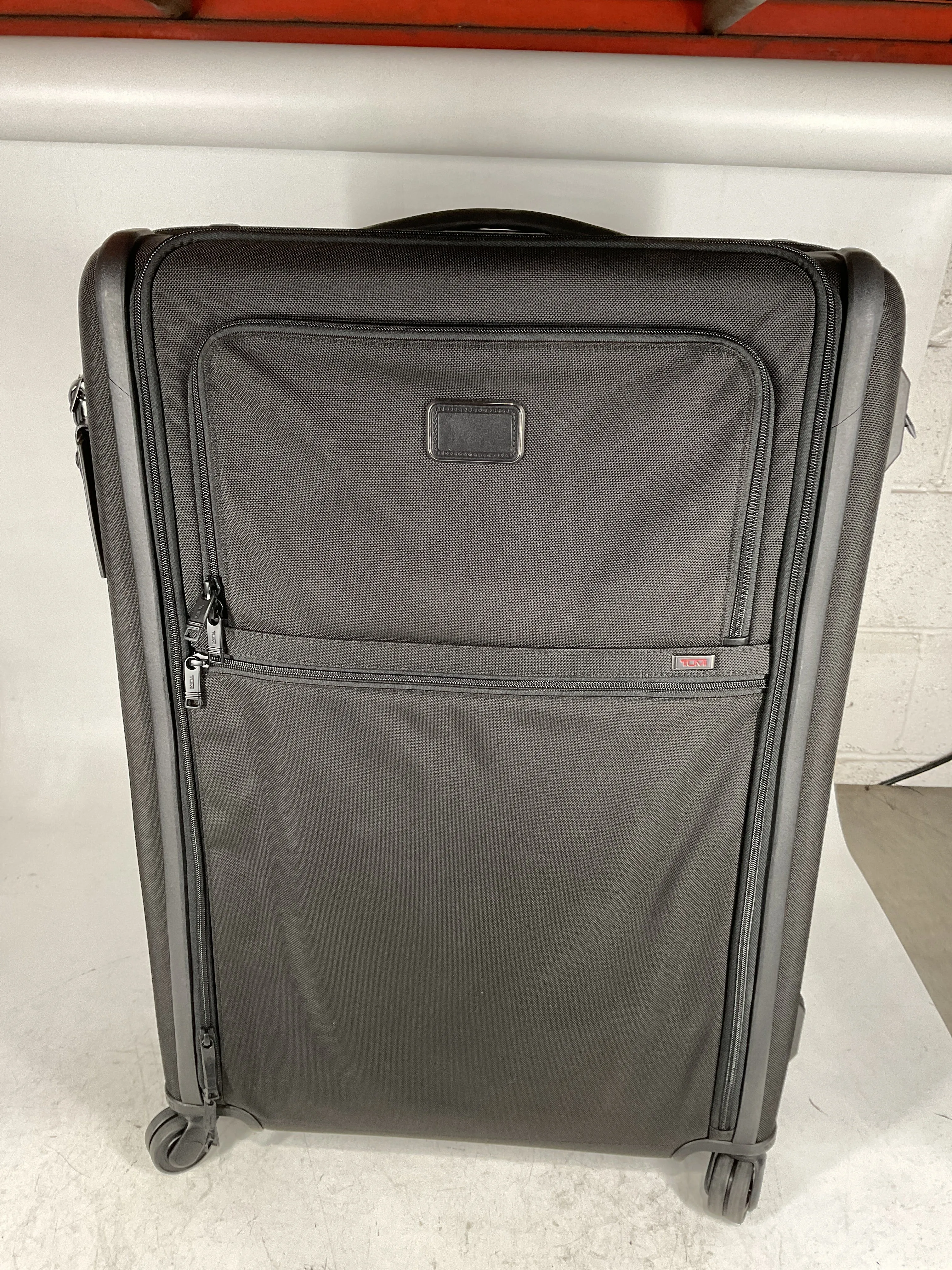 TUMI Alpha Extended Trip Expandable 4-Wheel Packing Case U1