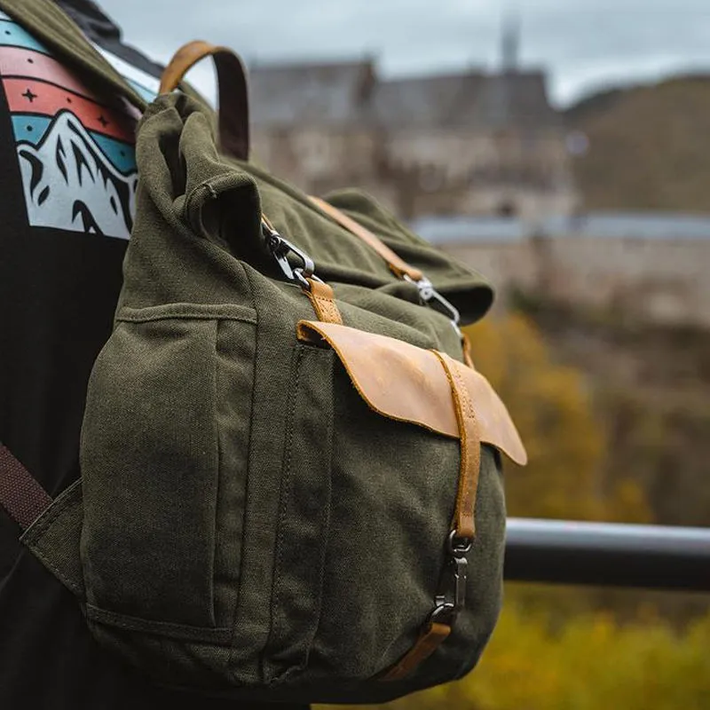 Vintage Roll-Top Canvas Backpack with Belt Buckle Closure