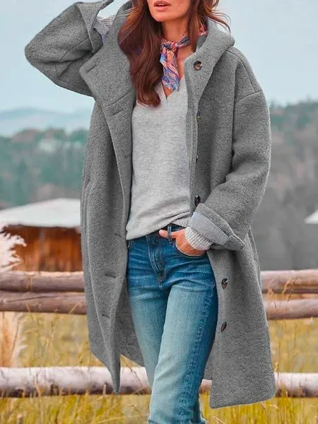Winter coat in plain colors and with pockets